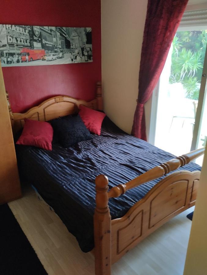 El Romarel Bed & Breakfast ลาลฟาส เดล ปี ภายนอก รูปภาพ